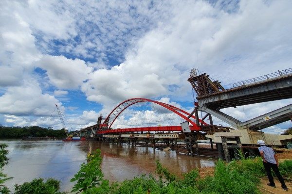 Jembatan Tumbang Samba Di Kalimantan Tengah